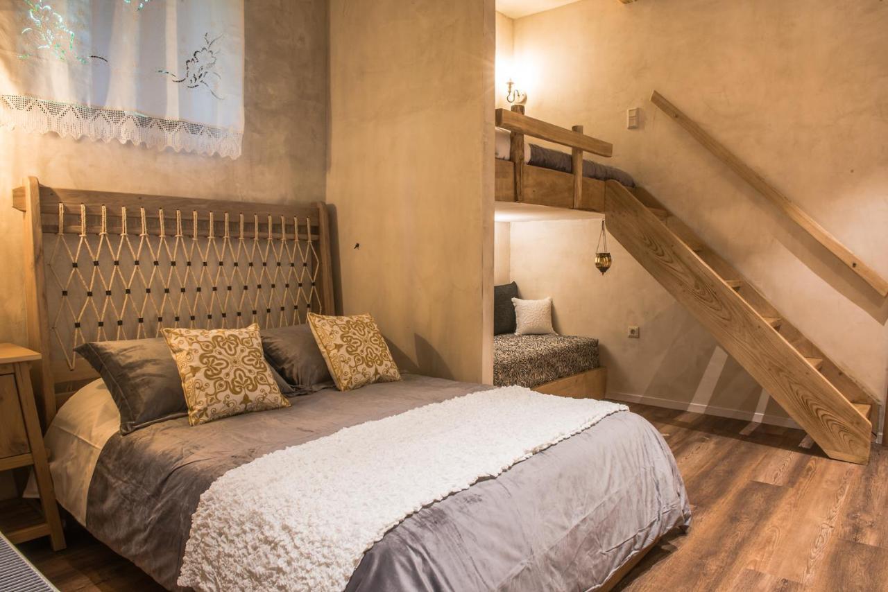 «Σκλάβας Χνάρι» Παραδοσιακός Ξενώνας Apartment Magouliana Bagian luar foto